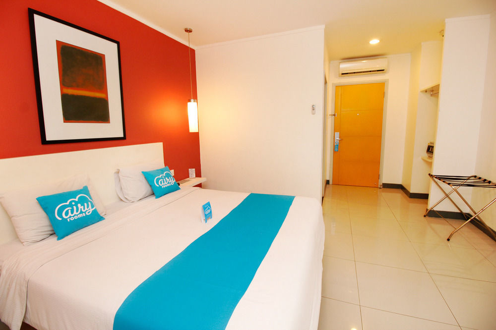 Airy Glodok Pinangsia Raya Jakarta Hotel Esterno foto