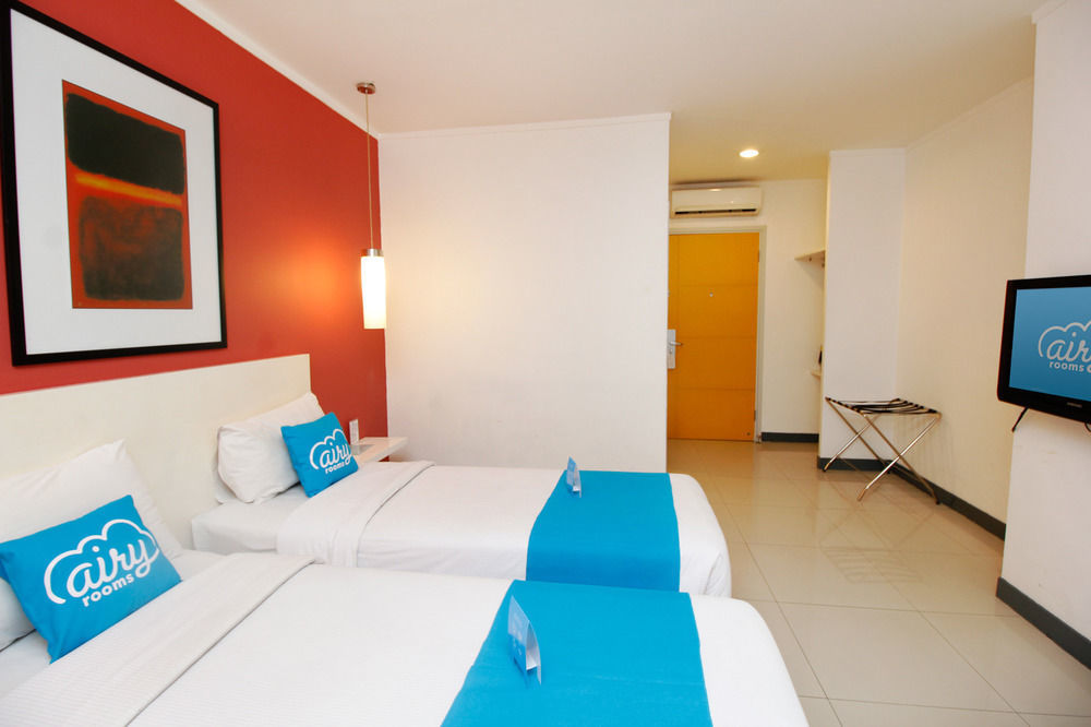Airy Glodok Pinangsia Raya Jakarta Hotel Esterno foto