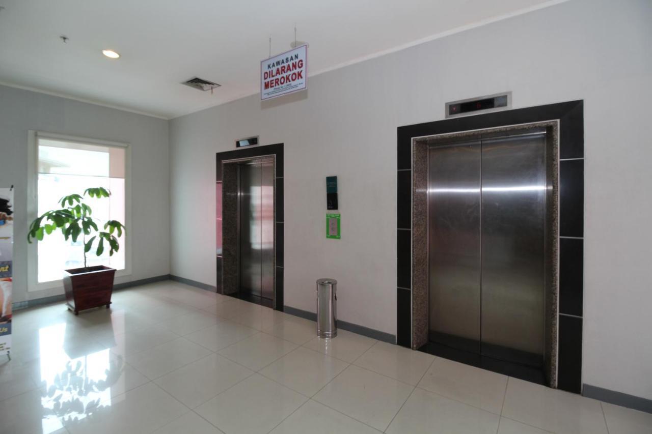 Airy Glodok Pinangsia Raya Jakarta Hotel Esterno foto