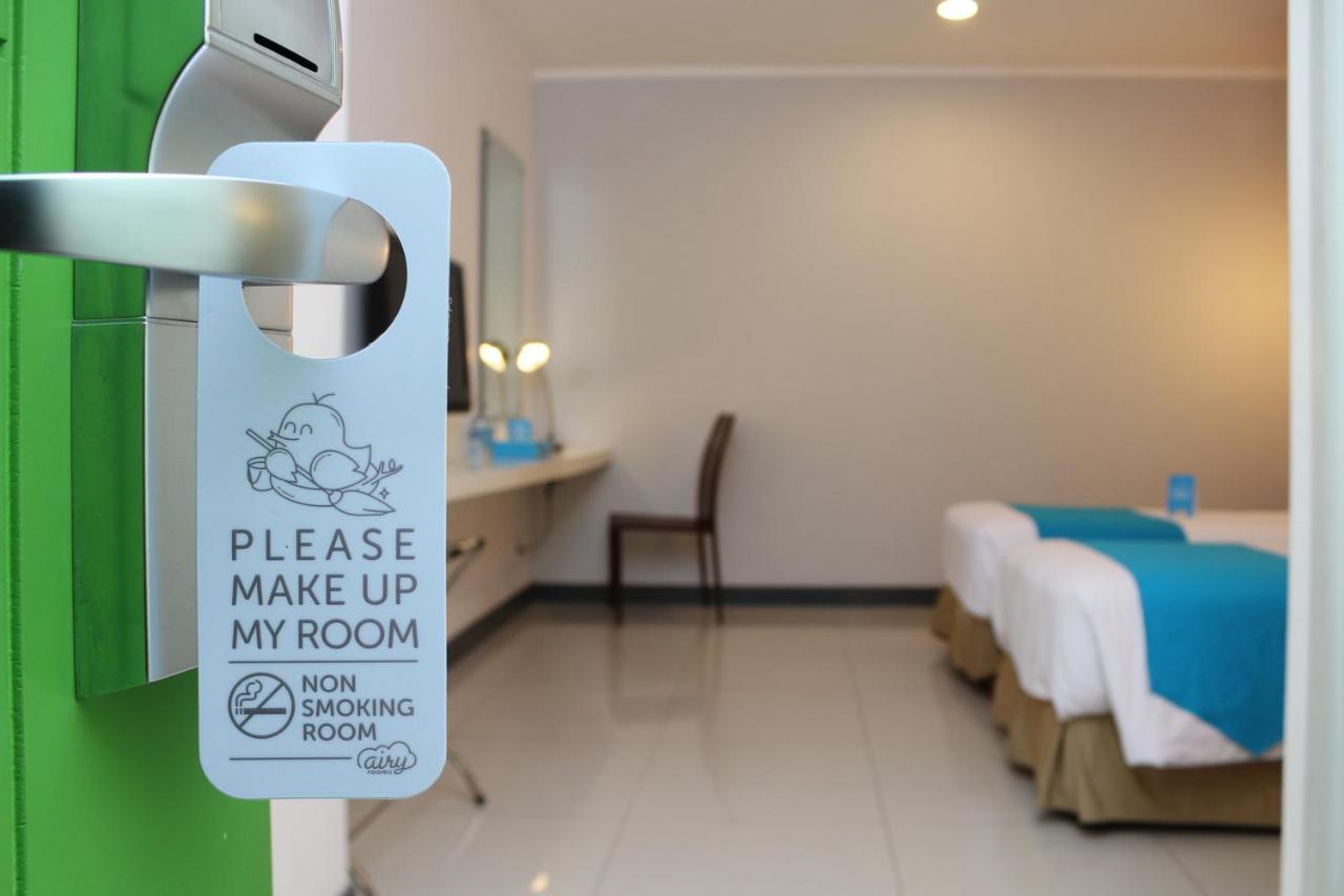 Airy Glodok Pinangsia Raya Jakarta Hotel Esterno foto
