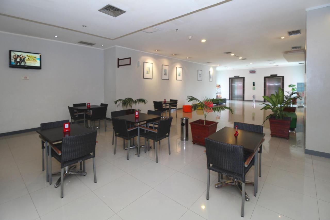 Airy Glodok Pinangsia Raya Jakarta Hotel Esterno foto
